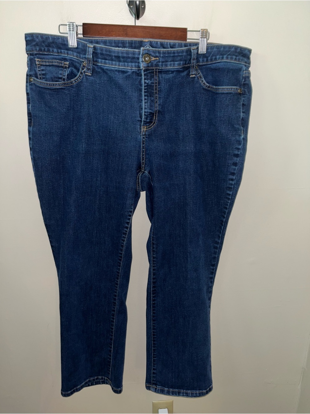 St John's Bay Women's Blue Jeans Straight Leg Size 18WS Cotton Blend Stretch EUC